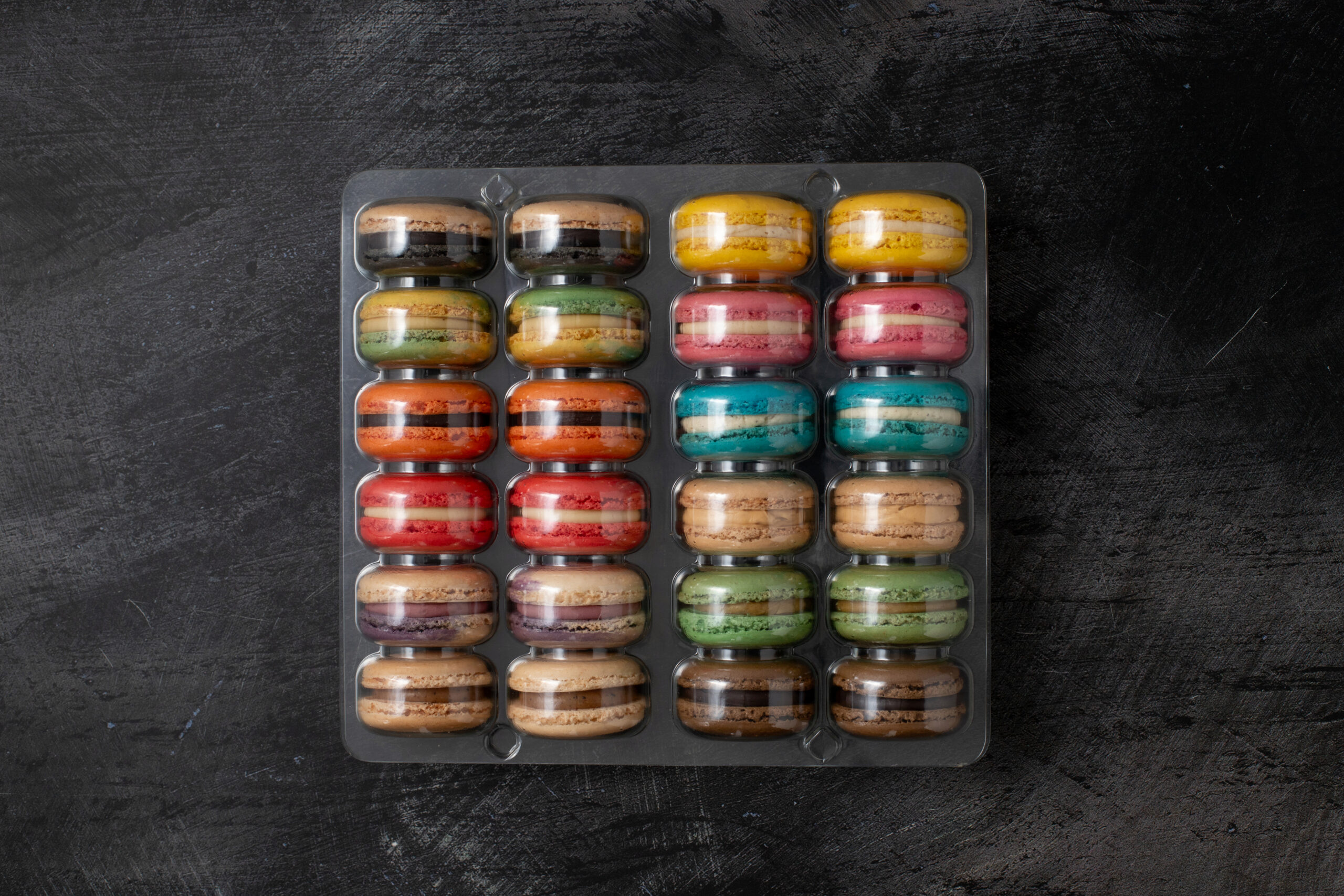 Classic & Signature Macaron Box